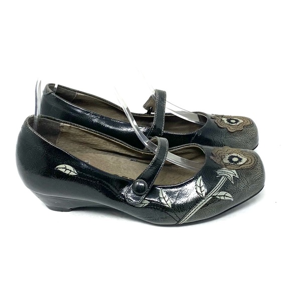 Riversoft Mary Janes - Picture 3 of 7